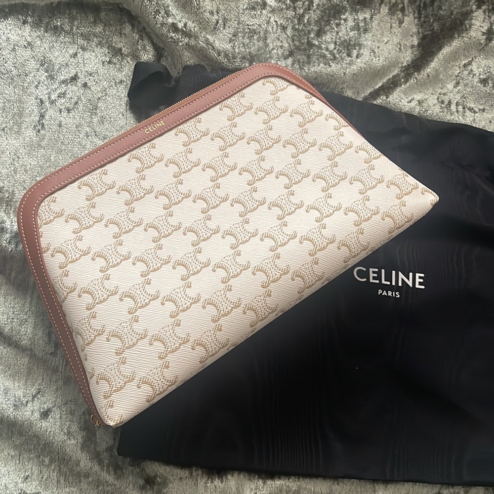 🚫SOLD🚫AUTHENTIC CELINE COSMETIC POUCH in Medium white Triomphe Canvas
